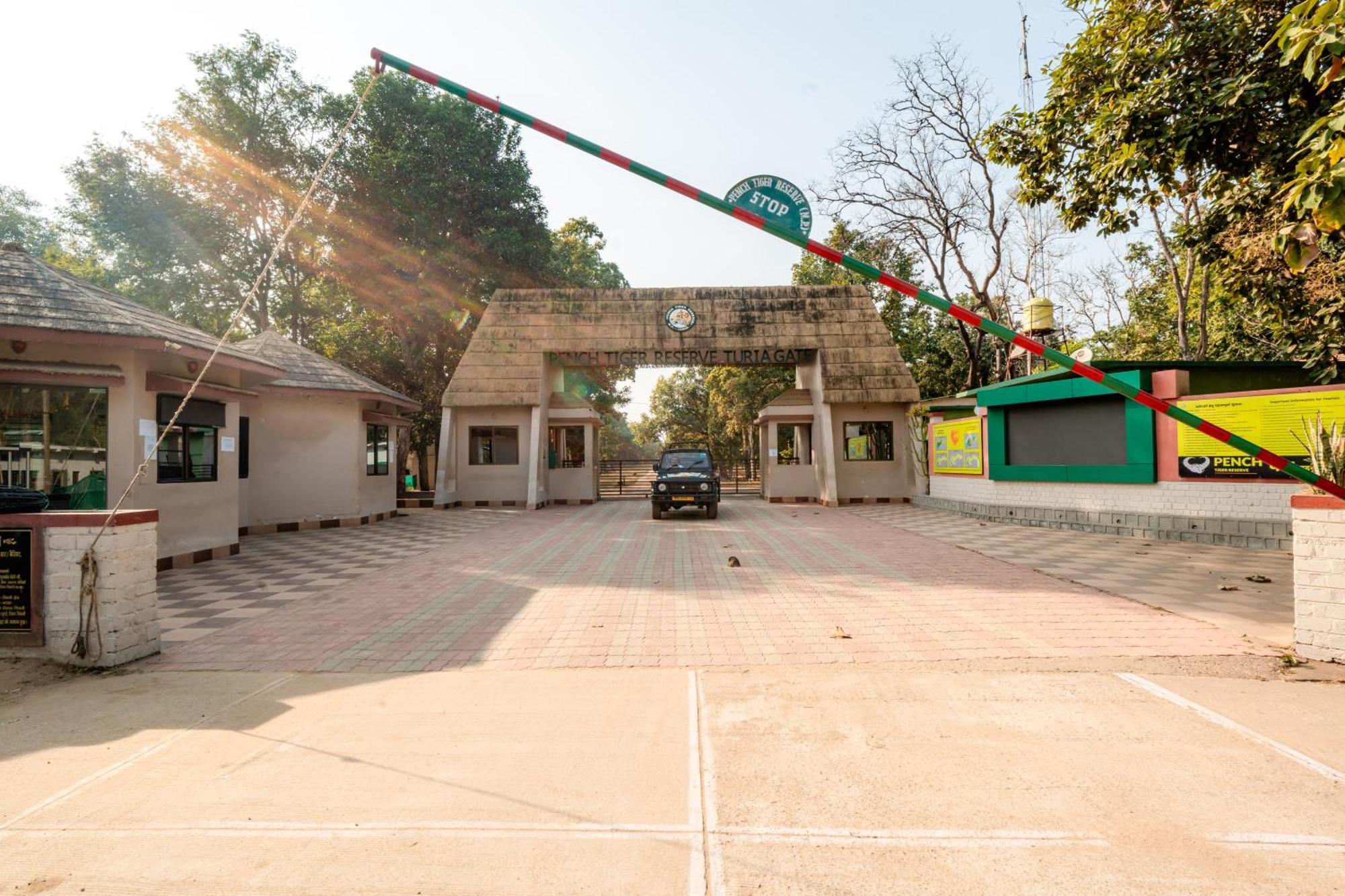 Treebo Premium Mowgli'S Den, Pench Hotel Khawasa Ngoại thất bức ảnh