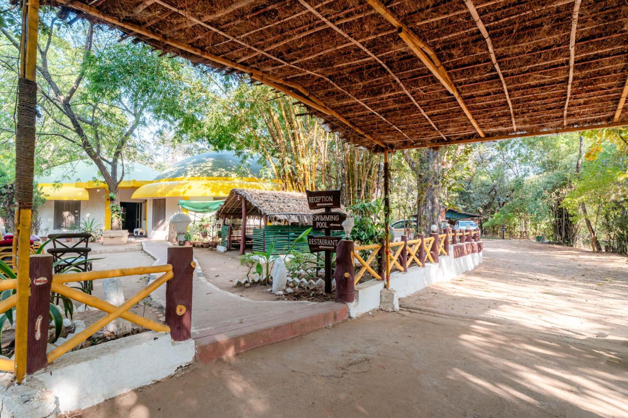 Treebo Premium Mowgli'S Den, Pench Hotel Khawasa Ngoại thất bức ảnh