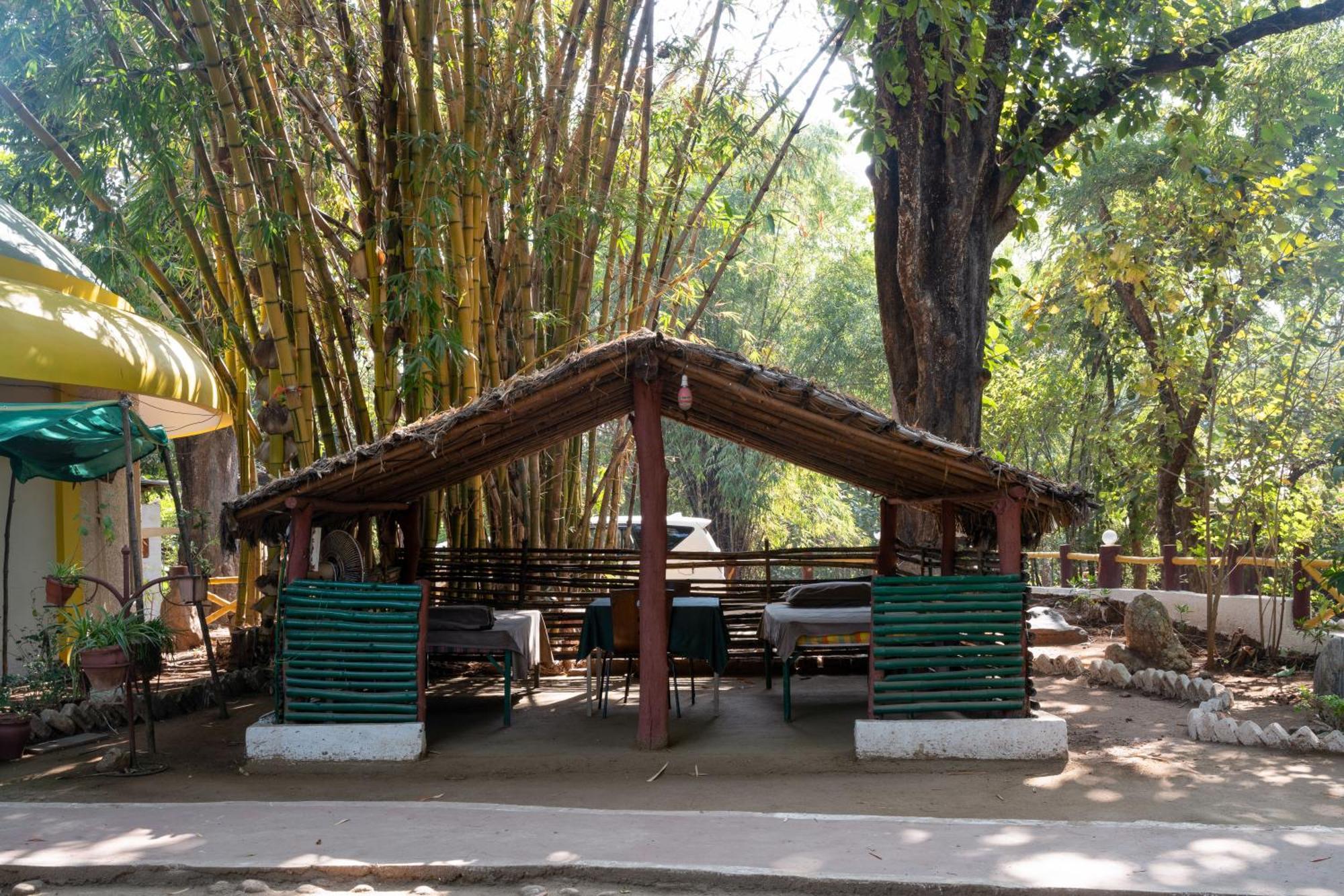 Treebo Premium Mowgli'S Den, Pench Hotel Khawasa Ngoại thất bức ảnh